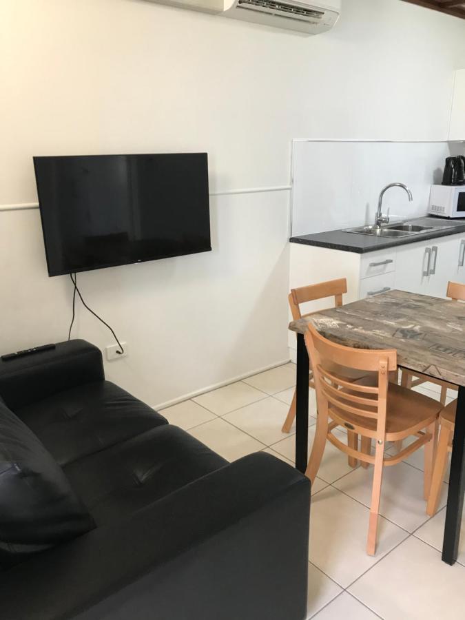 Апартаменты Ocean Breeze Units Боуэн Экстерьер фото