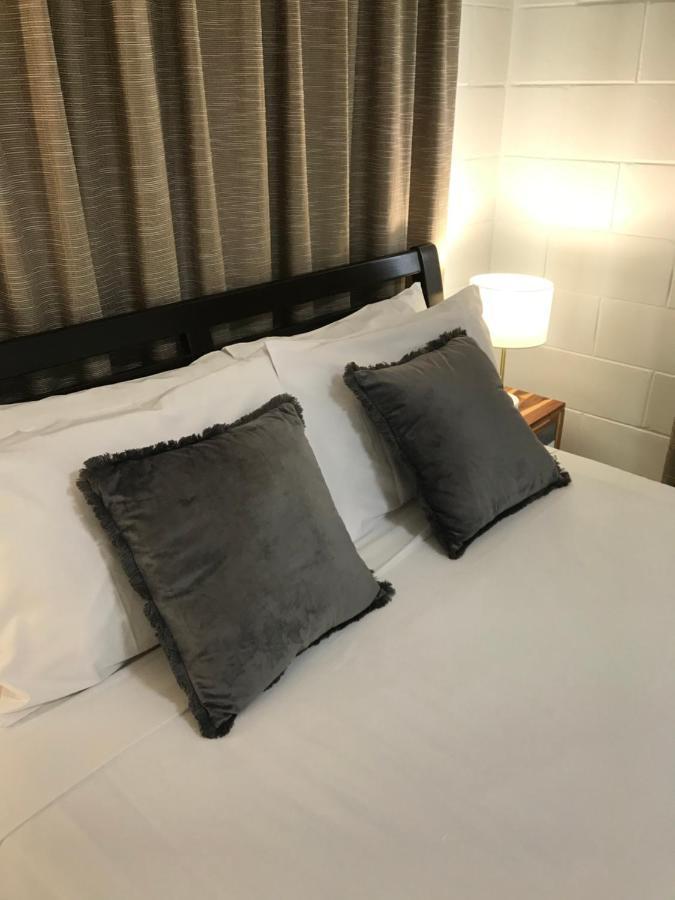 Апартаменты Ocean Breeze Units Боуэн Экстерьер фото